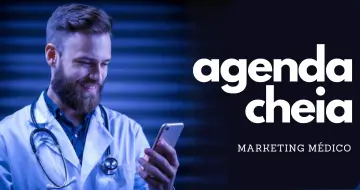 Imagem de um médico sorridente segurando um celular com o título 'agenda cheia - marketing médico'. Esta imagem representa a importância do marketing médico para aumentar a visibilidade online e atrair mais pacientes, garantindo uma agenda cheia através de estratégias eficazes de marketing digital voltadas para profissionais de saúde.